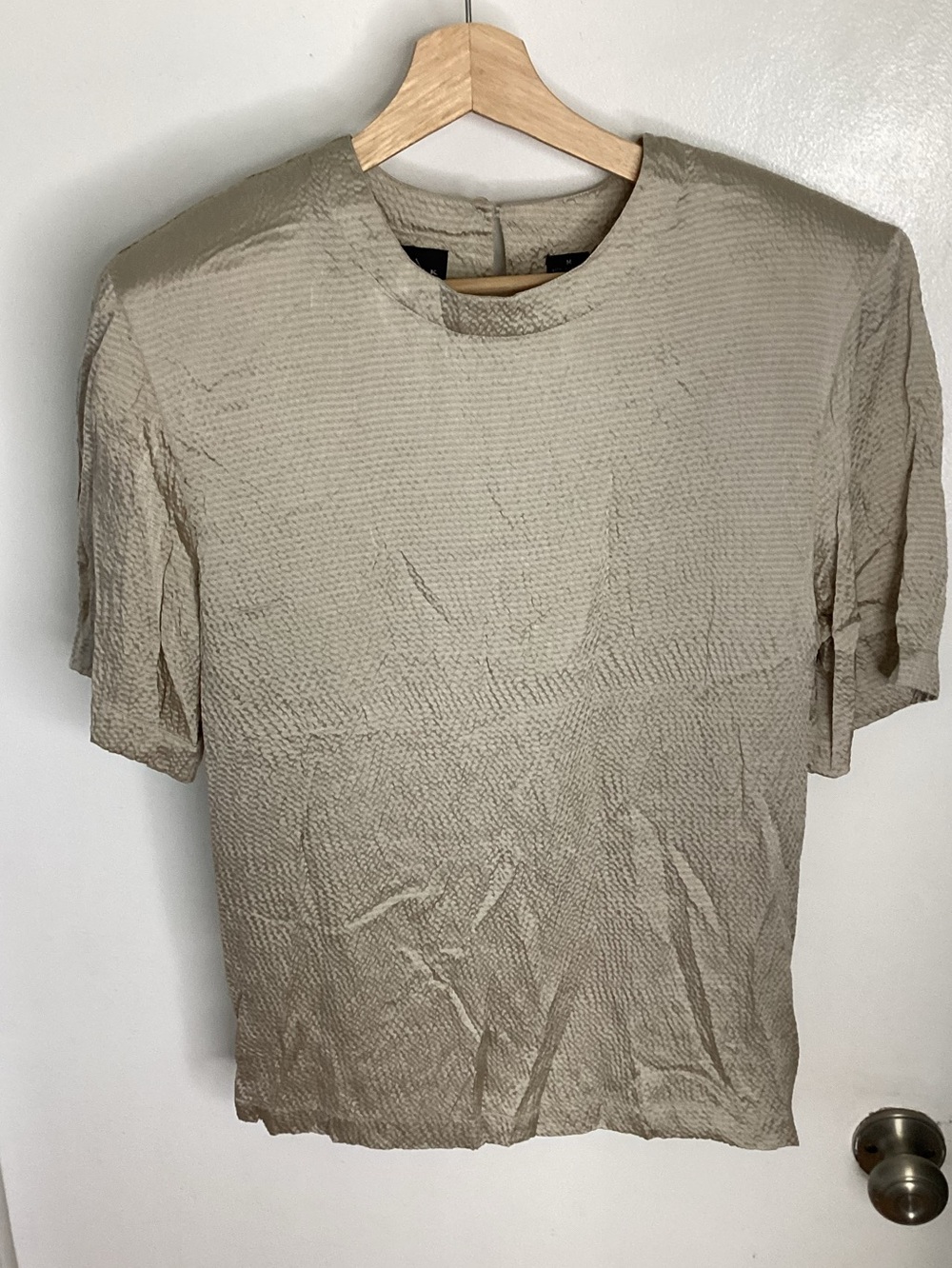 Vintage August Silk Short Sleeve Textured Silk Tee in Light Beige M